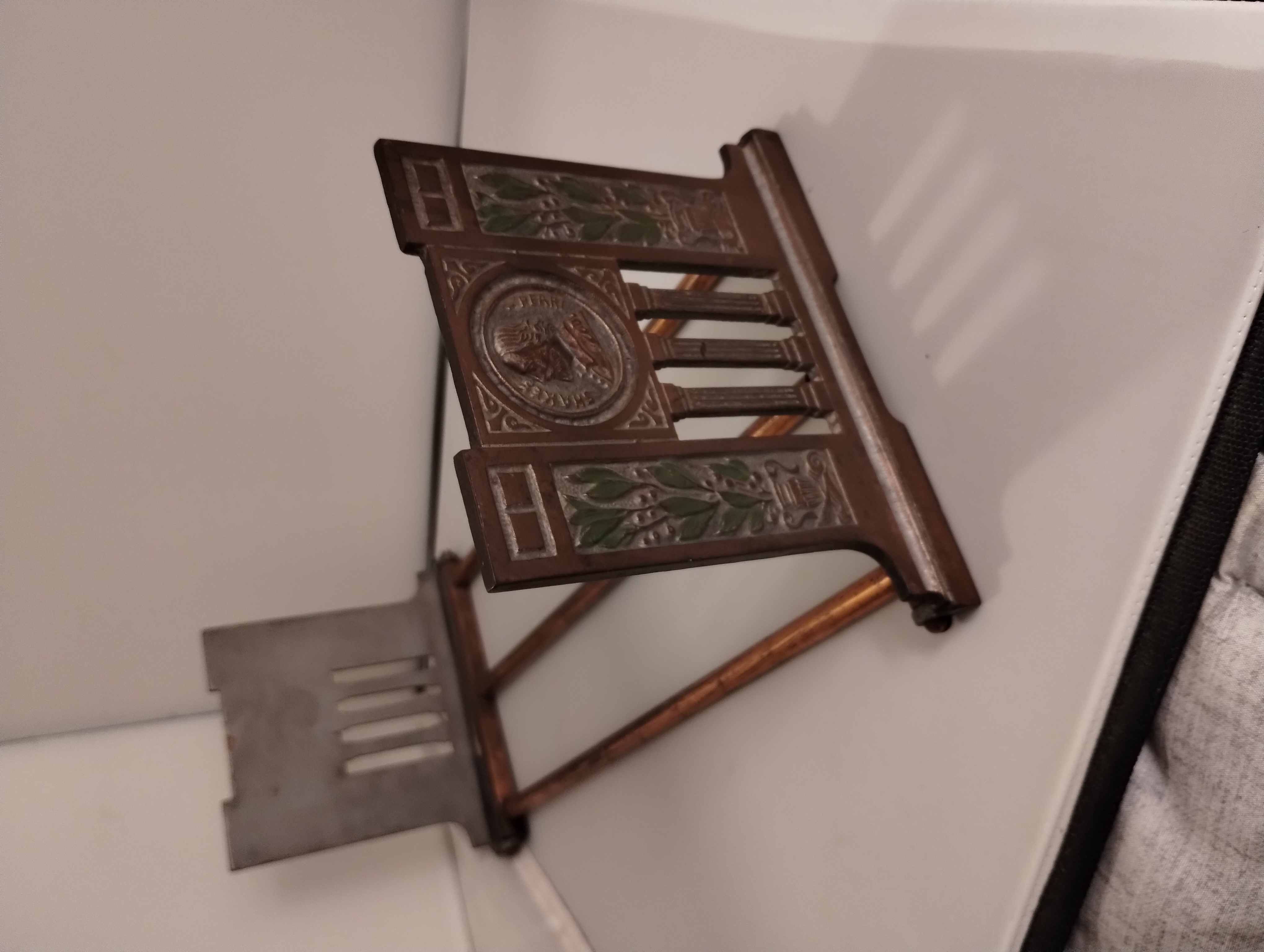 ANTIGUE BRASS ADJUSTABLE BOOK ENDS